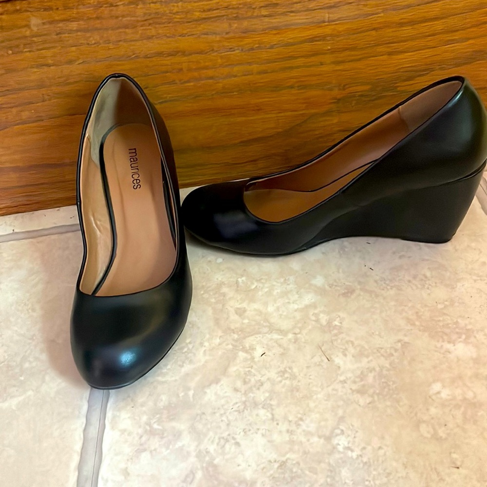 Maurice’s dressy wedges size 7